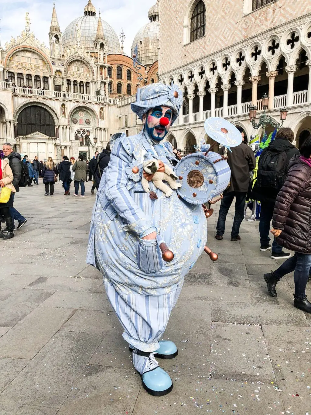 Best 9 Venetian Masquerade Masks & Costumes From The Original Carnaval in Venice, Italy aka. Venezia, Italia