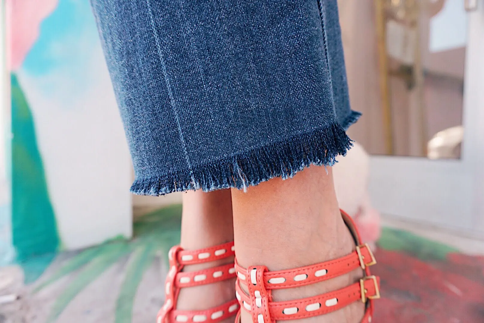 How To Make Frayed Jeans & Release Stress At The Same Time