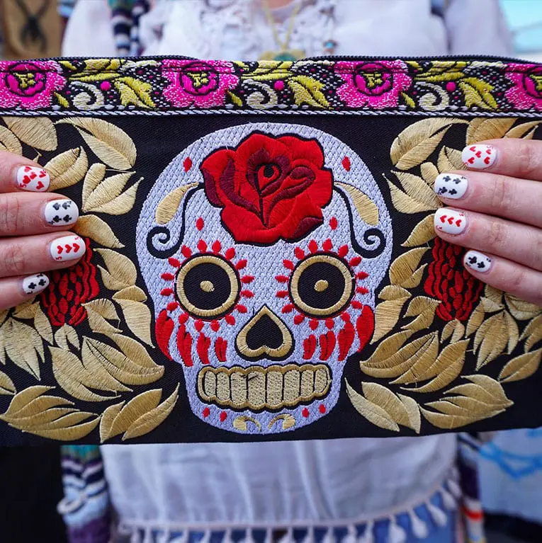 Art #NailedIt: Haute Nail Art Inspiration Hand-painted by Vegas Artist Art