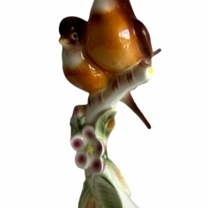 Vintage 1980's Bird Figurine Mr and Mrs English Robin, Bird Vase Clay Sketches Pasadena, California 1a9b0880-5ddd-5e3c-abbe-c6858a330919.jpg This sculpture vase of two Robins is in beautiful condition with only one minor chip on the rear of the lower leaf. Otherwise, the paint is brilliant and it displays perfectly. Vintage