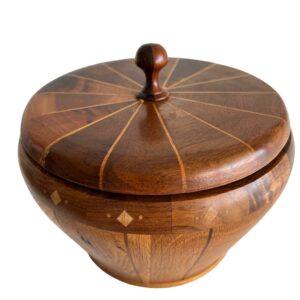 Mid-Century Modern Handcrafted Multi-Tone Round Inlaid Wooden Box With Lid 315dacac-4612-5f33-80a9-ef442cefd597.jpg This is an exquisite Mid-Century Modern Handcrafted Multi-Tone Round Inlaid Wooden Box With Lid. This box is a wonderful example of fine craftsmanship reminisent of a lost art. Handcrafted