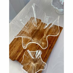 Vintage Mid-Century Modern Acrylic Lucite Bowl a94df013-4aab-527f-aa3e-73a9d209928d.jpg This beautiful lucite bowl is made of hand-formed clear acrylic that is 1/8" thick. It is made in what is known as a handkerchief design. Bowl