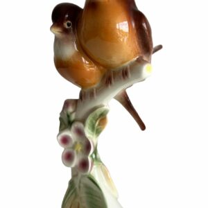 Vintage 1980's Bird Figurine Mr and Mrs English Robin, Bird Vase Clay Sketches Pasadena, California ad92cd52-ad78-5ab3-827d-fd020c309ca2.jpg This sculpture vase of two Robins is in beautiful condition with only one minor chip on the rear of the lower leaf. Otherwise, the paint is brilliant and it displays perfectly. Vintage