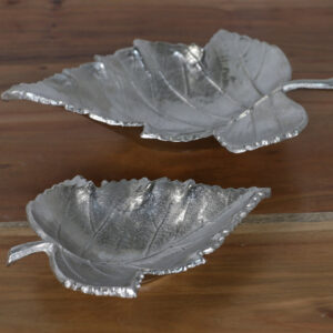 Oak Leaf Trays S/2 07492394-4f50-50e6-93c5-91eaa435d40d.jpg Tray,Trays,Oak Leaf Trays