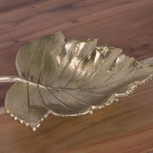 Oak Leaf c08588b7-65f3-5d5d-8caf-14c1977260ce.jpg Oak Leaf